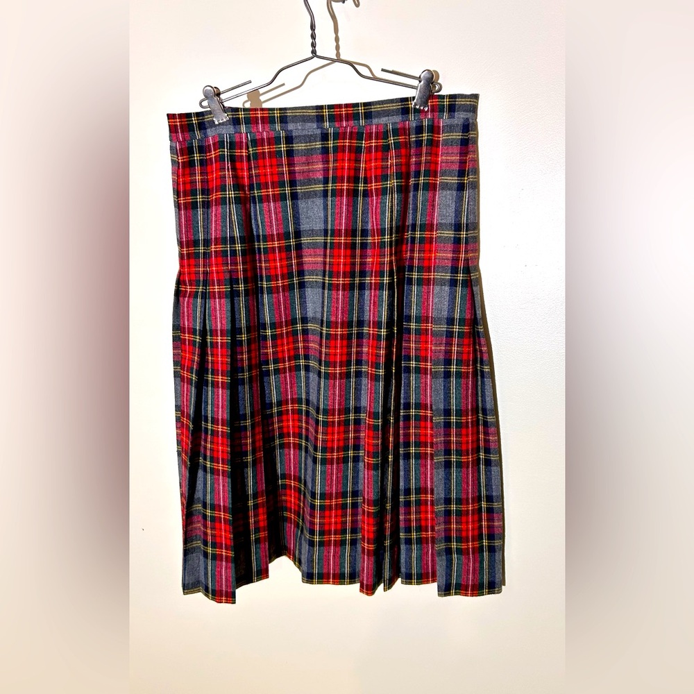 Vintage Custom Made Tartan Plaid Wool Skirt Red Grey Pleated